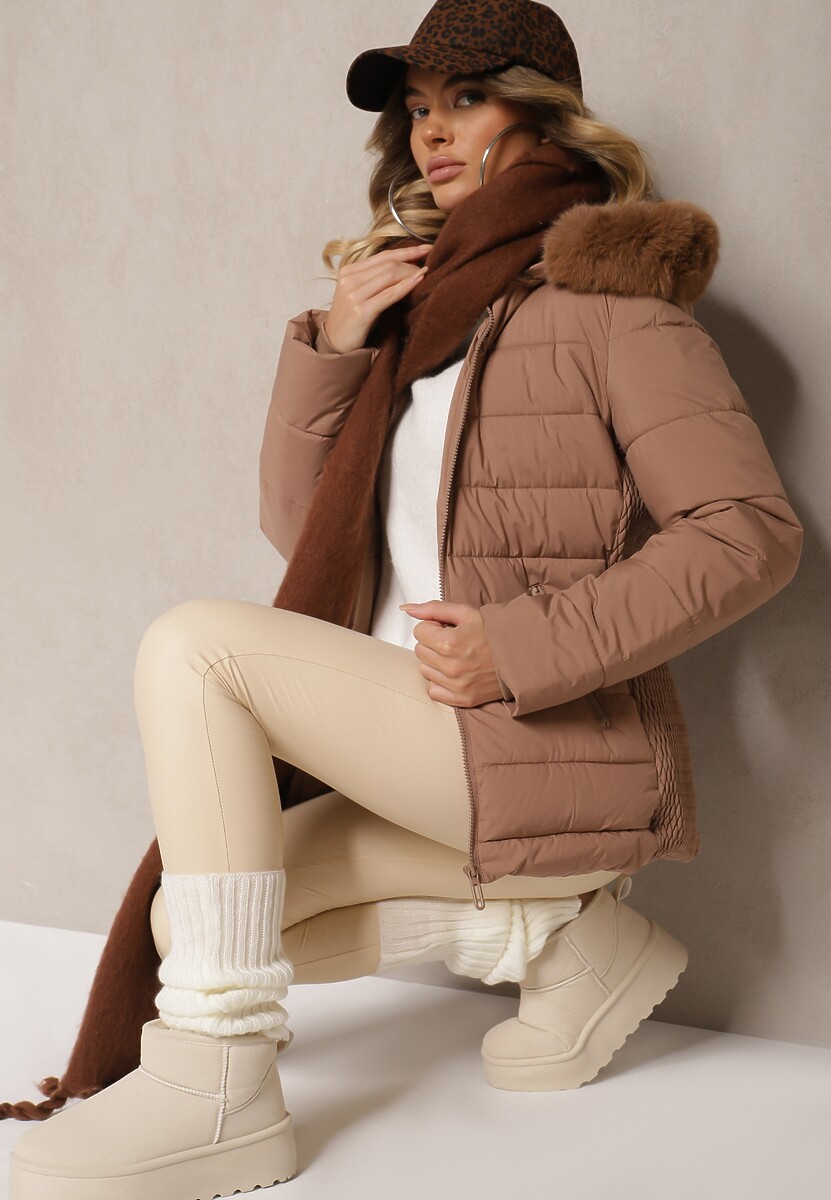 Brązowa Taliowana Kurtka z Pikowanymi Przeszyciami z Kapturem z Futerkiem Loretina