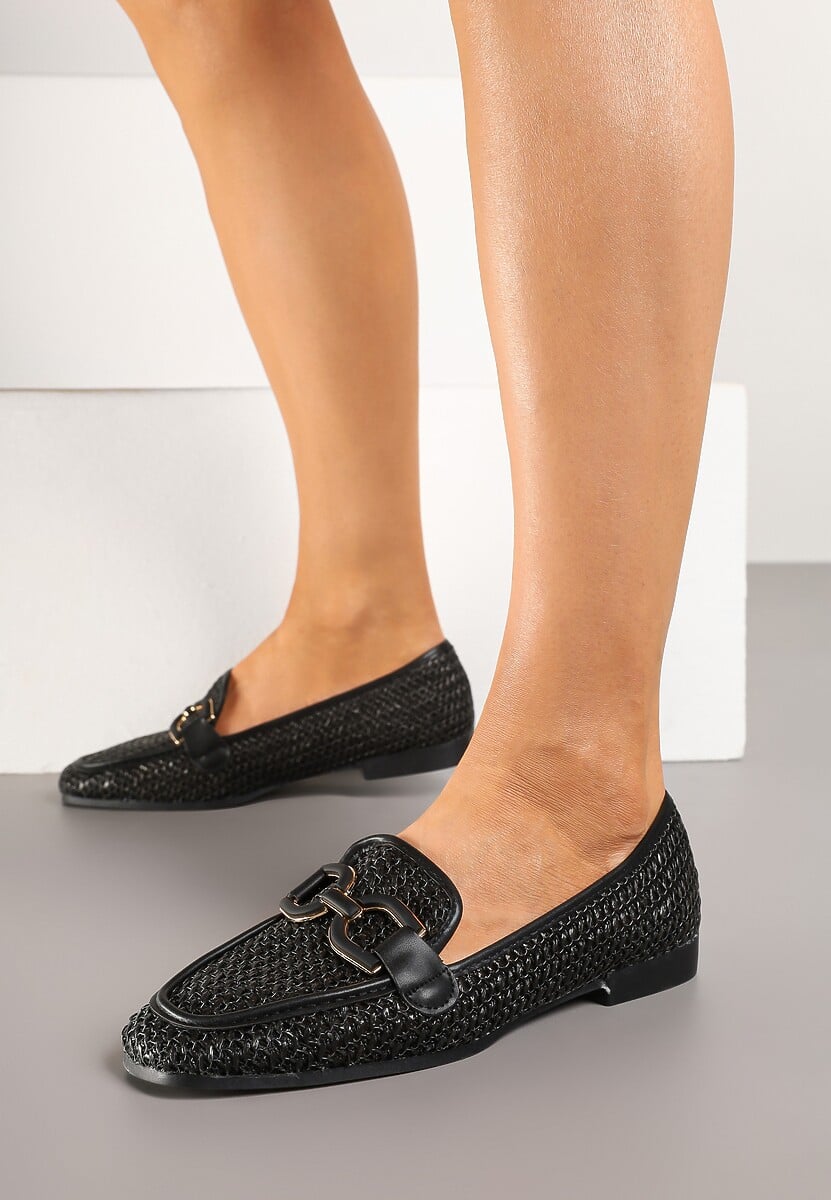 Czarne Płaskie Mokasyny z Plecioną Cholewką i Klamrą Aranelith