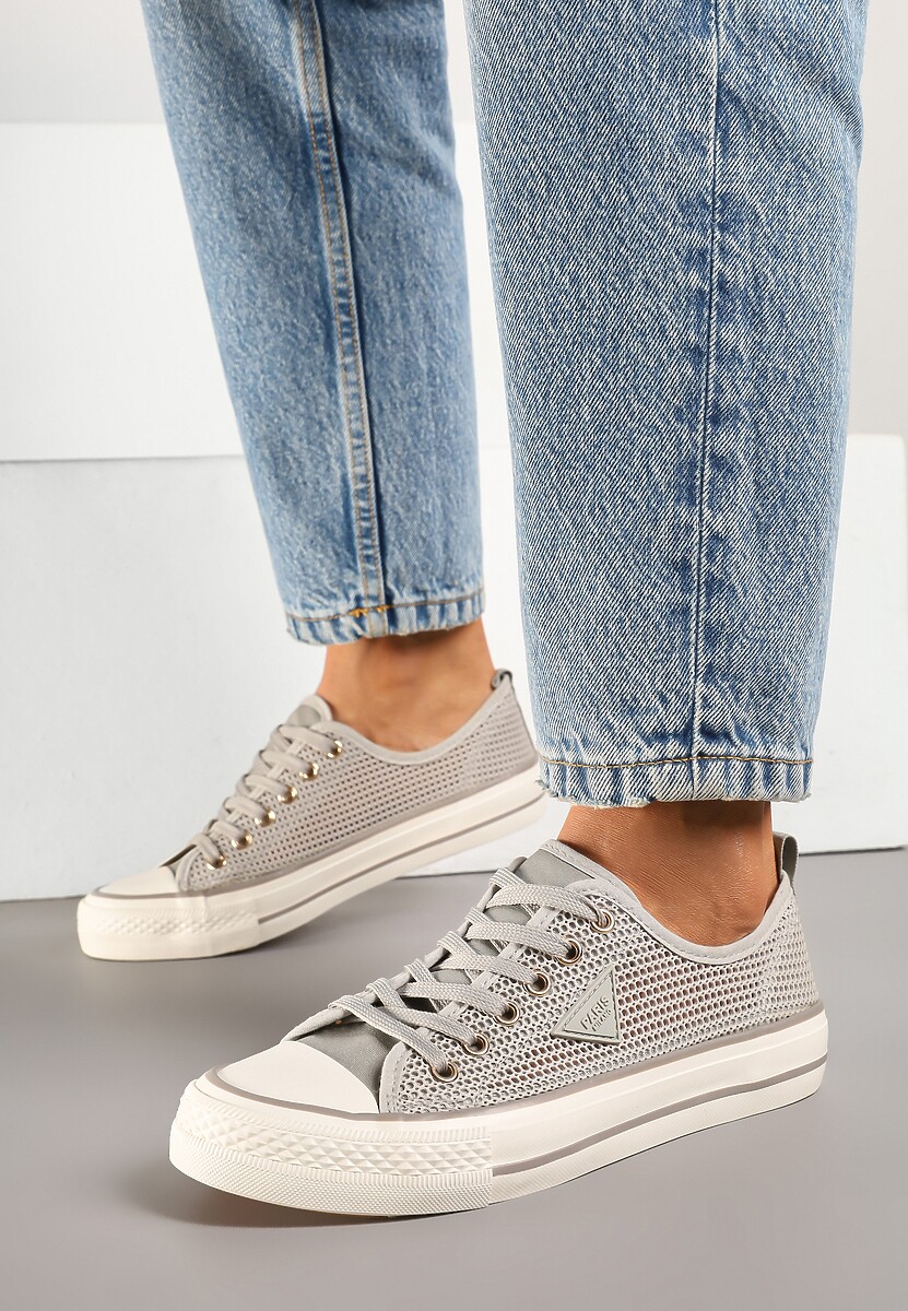 Jasnoszare Szydełkowe Trampki o Klasycznym Fasonie Vovessa