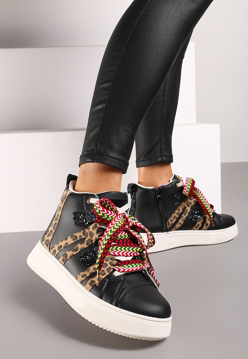 Czarne Streetwearowe Sneakersy na Grubej Podeszwie Ozdobione Kontrastowymi Wstawkami Kaittane