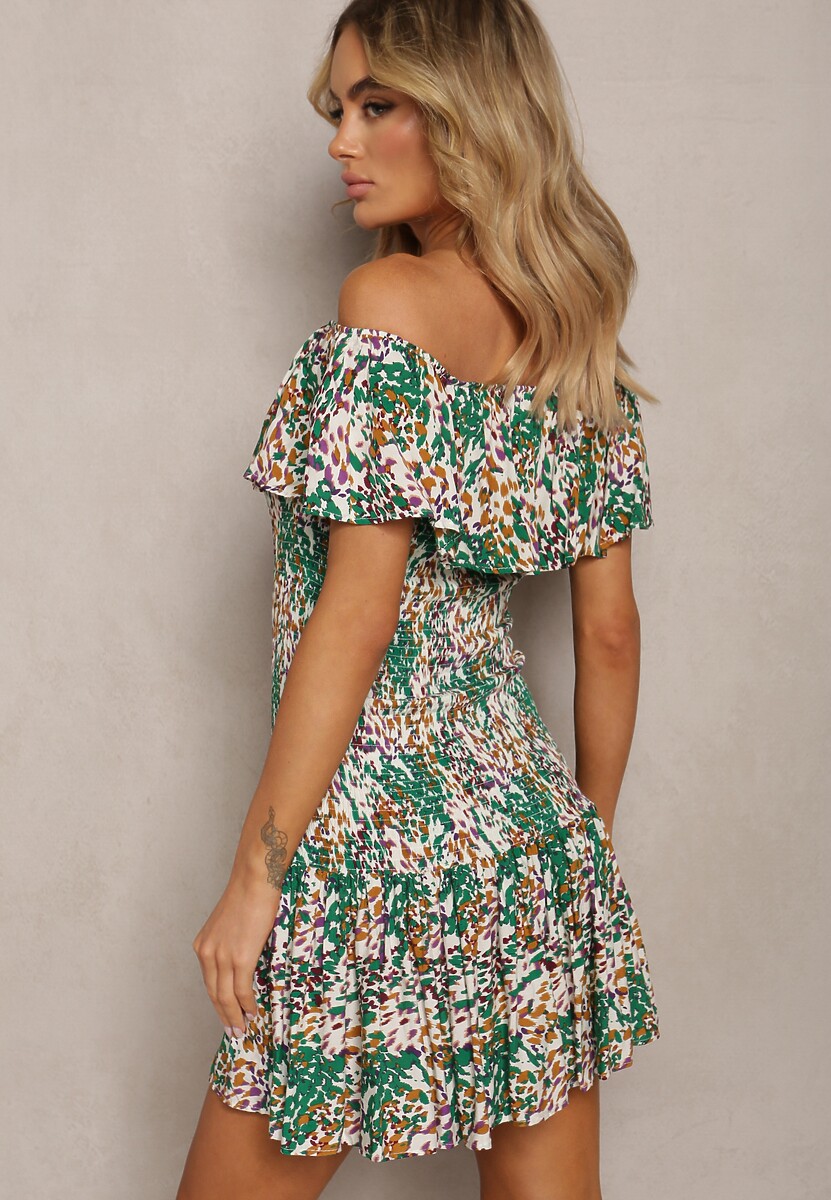 Zielona Krótka Sukienka z Hiszpańskim Dekoltem z Elastycznej Wiskozy Celestine