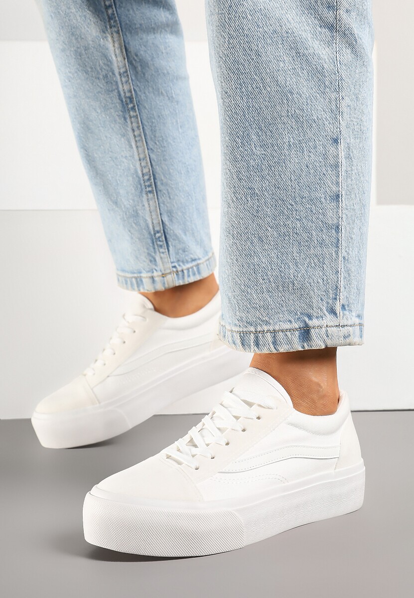 Białe Tenisówki o Klasycznym Fasonie na Niskiej Platformie Mepaira