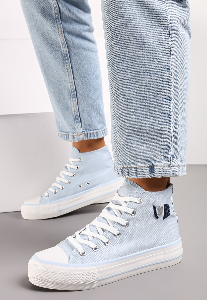 Jasnoniebieskie Trampki za Kostkę Ozdobione Małym Haftem Terilas