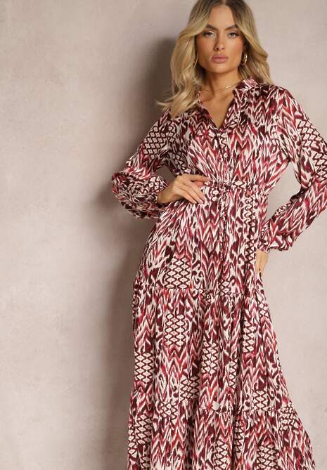 Czerwona Sukienka o Rozkloszowanym Kroju ze Ściągaczem w Talii i Trójkątnym Dekoltem z Guzikami Niamarie