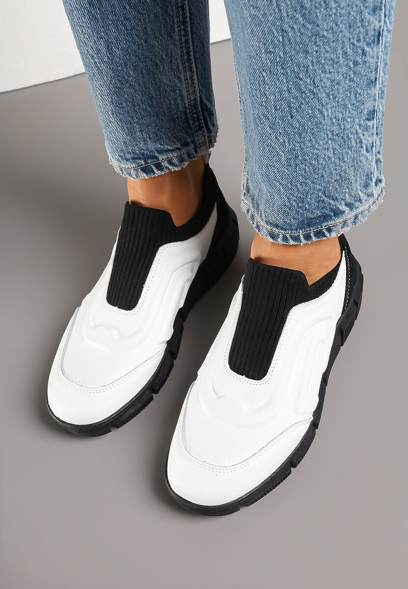 Czarno-Białe Sneakersy ze Skóry Naturalnej z Tłoczoną Cholewką Reflana