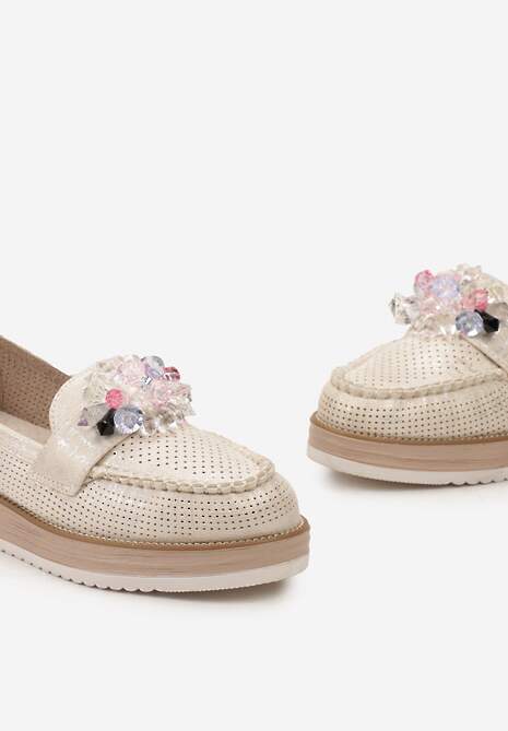 Beżowe Ażurowe Mokasyny z Kryształkami na Niskiej Platformie Kisarra