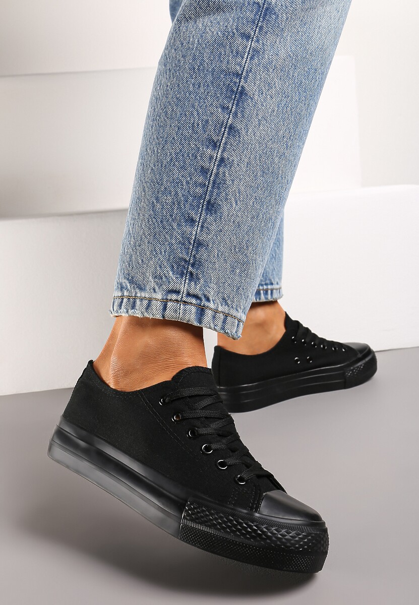 Czarne Klasyczne Trampki Przed Kostkę Xarosa