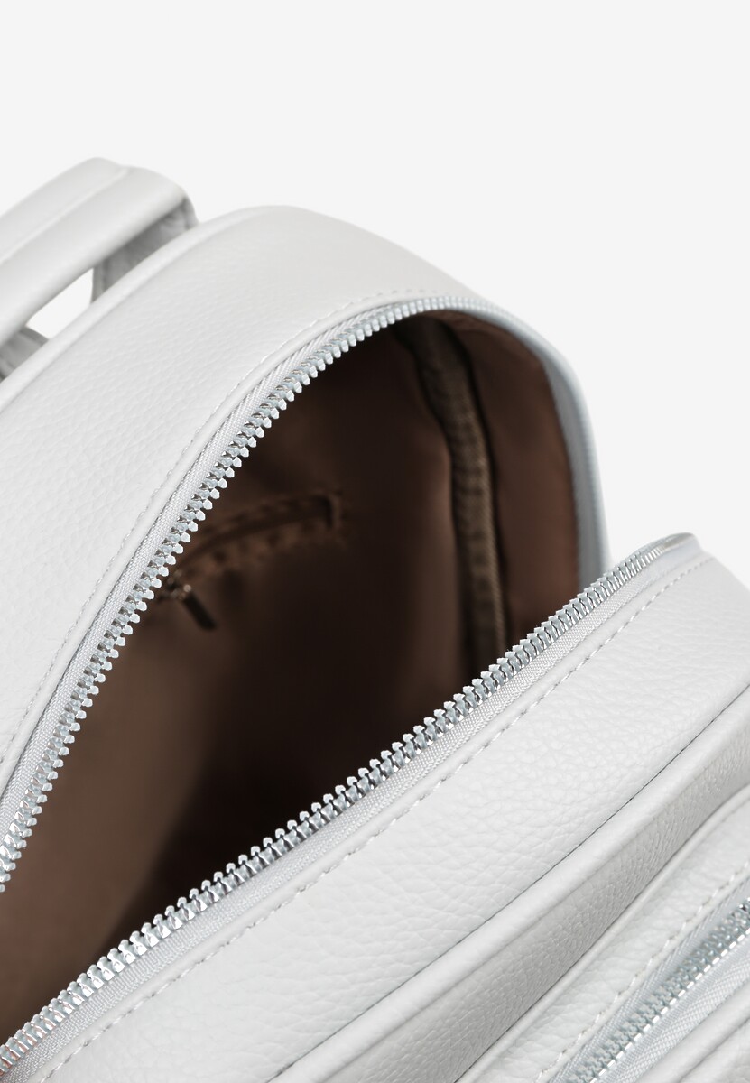 Szary Pikowany Plecak z Metaliczną Aplikacją Paselitia