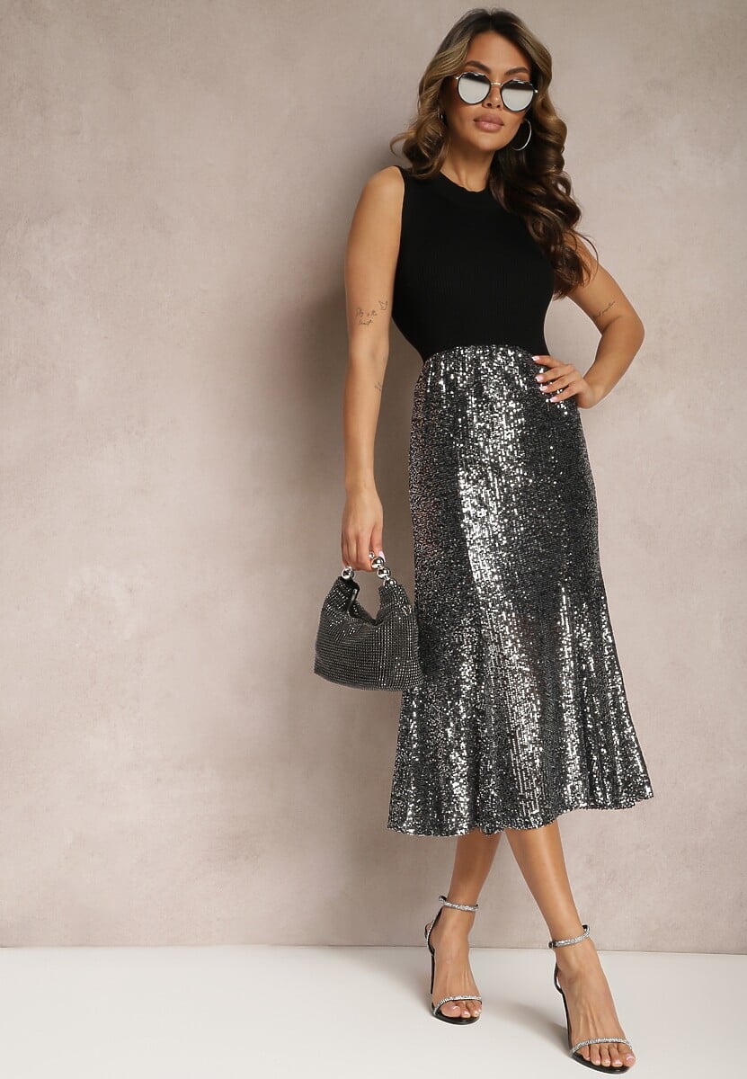 Czarno-Srebrna Sukienka Rozkloszowana Bez Rękawów z Cekinami na Dole Ninafrri