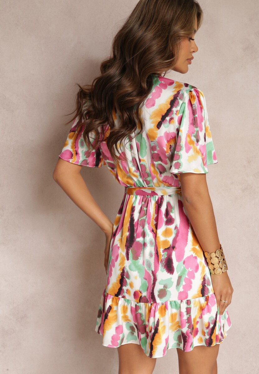 Różowa Kopertowa Sukienka z Falbanami i Wiązanym Paskiem Arvey