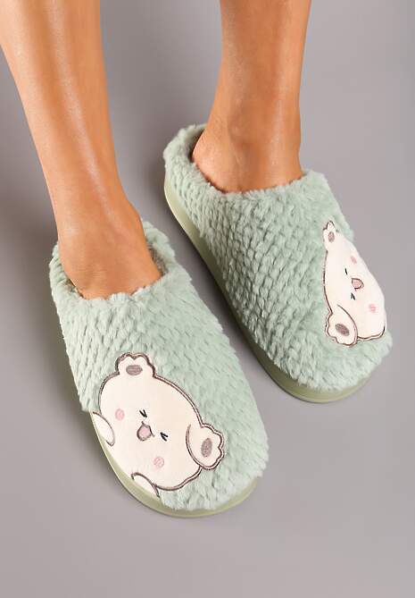 Zielone Kapcie na Platformie Ozdobione Haftowanym Motywem Laorisia