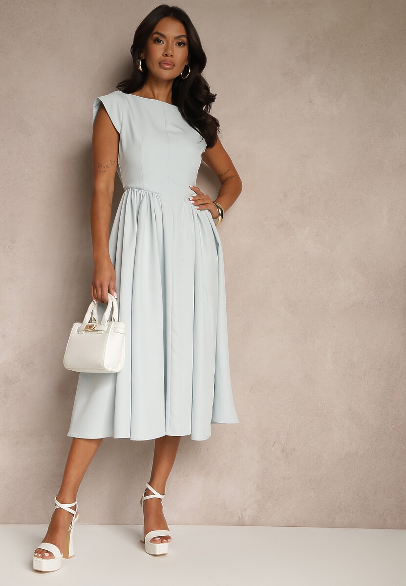 Czerwona Sukienka Vices o Rozkloszowanym Kroju z Dekoltem w Kształcie Łódki Milioria