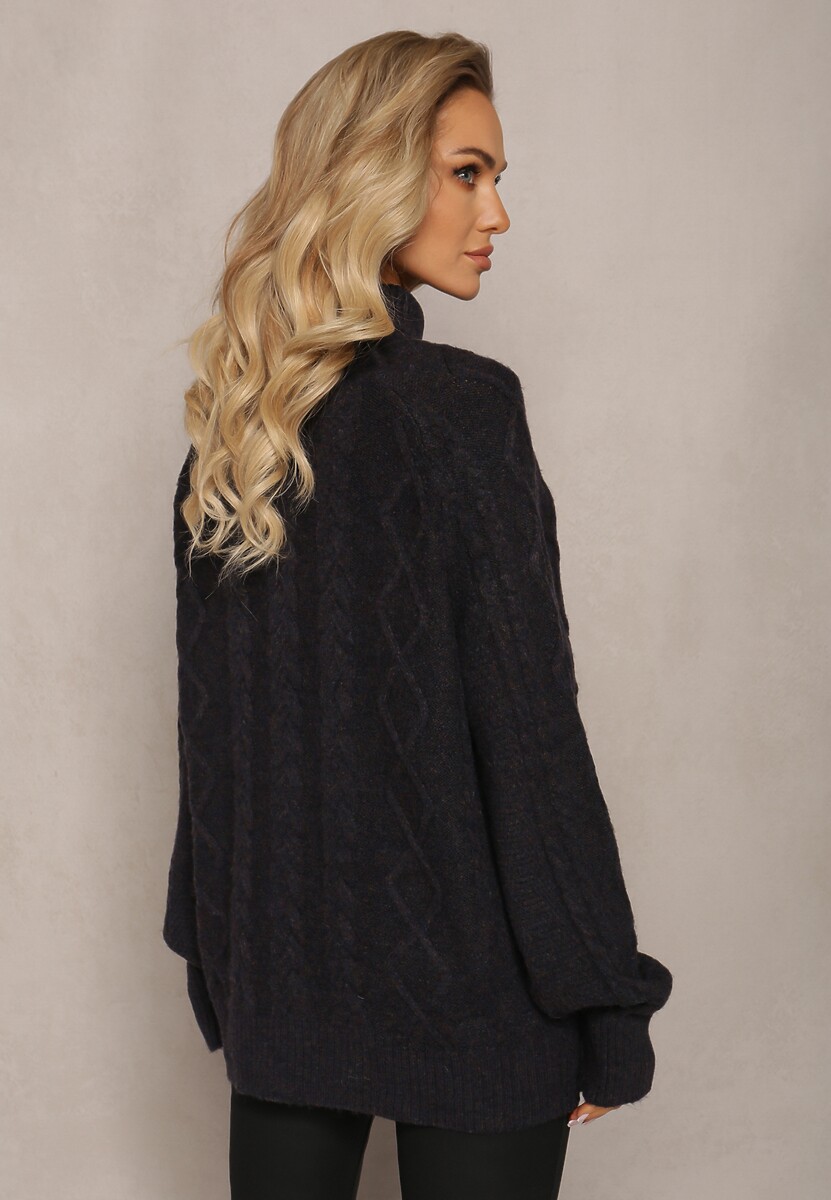 Granatowy Oversizowy Golf w Ozdobny Splot Jupiterra