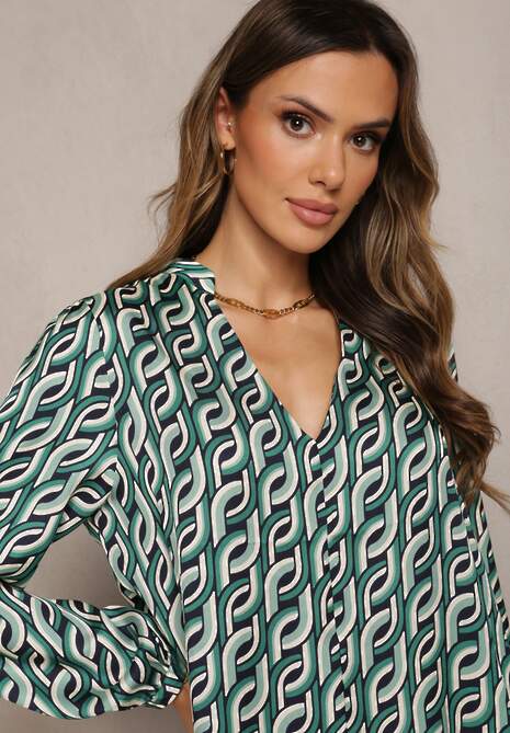 Zielona Rozkloszowana Sukienka z Falbanką i Dekoltem w Serek Sekele