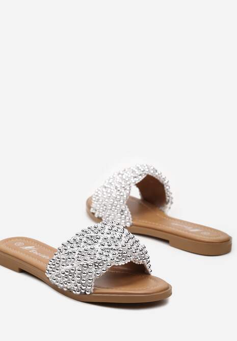 Białe Płaskie Klapki z Elegancką Plecionką z Koralików Waldase