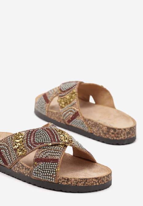 Brązowe Klapki Ozdobione Perlami i Koralikami na Korkowej Podeszwie Flonia