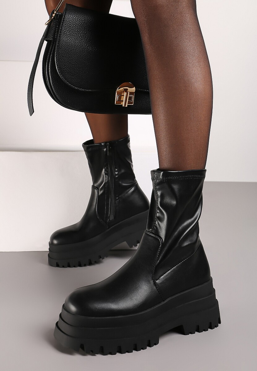 Czarne Botki w Stylu Grunge na Platformie z Dopasowaną Cholewką Lirelara