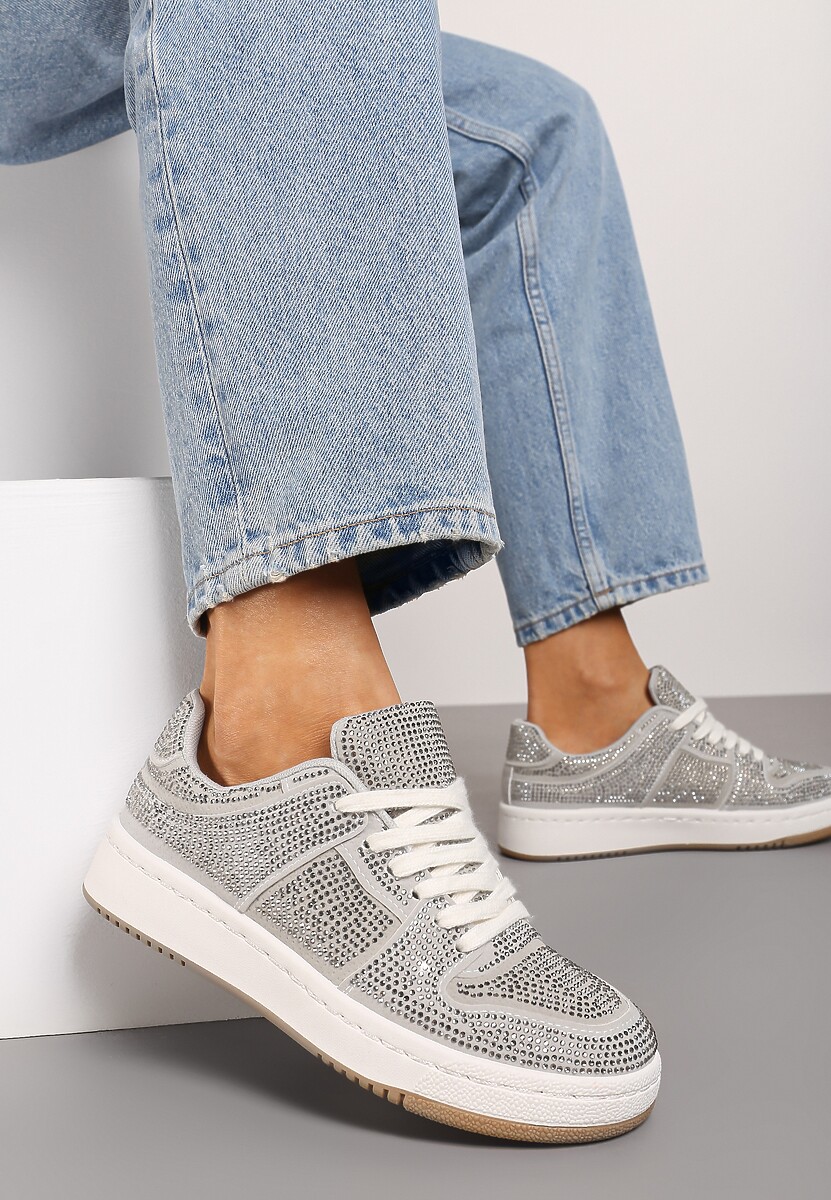Szare Sneakersy na Płaskiej Podeszwie Wykończone Cyrkoniami Vlisina