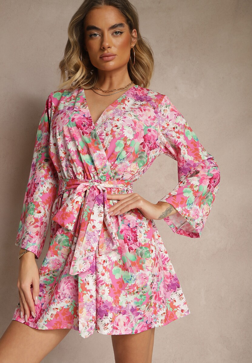 Różowy Kopertowy Kombinezon z Wiązanym Paskiem i Rozszerzanymi Rękawami Telurea