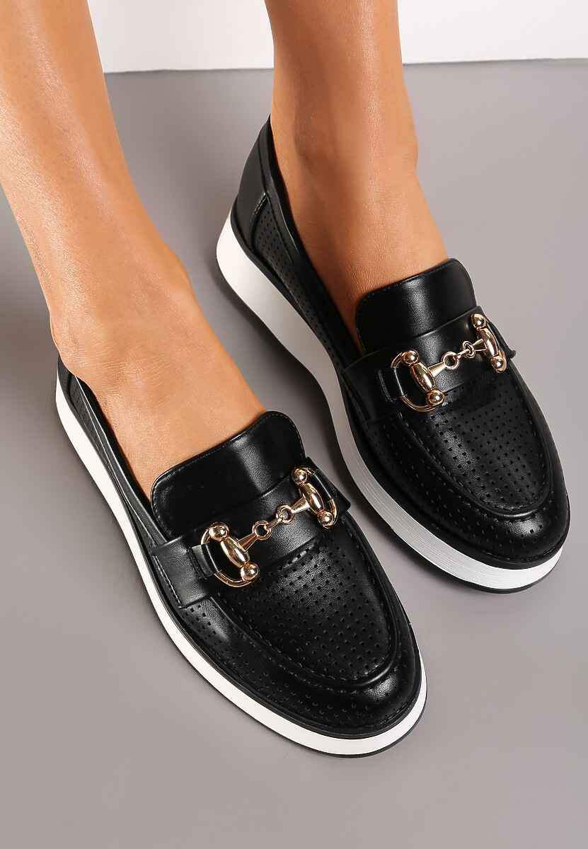 Czarne Ażurowe Mokasyny z Ekoskóry na Grubej Podeszwie z Metaliczną Klamrą Valesin