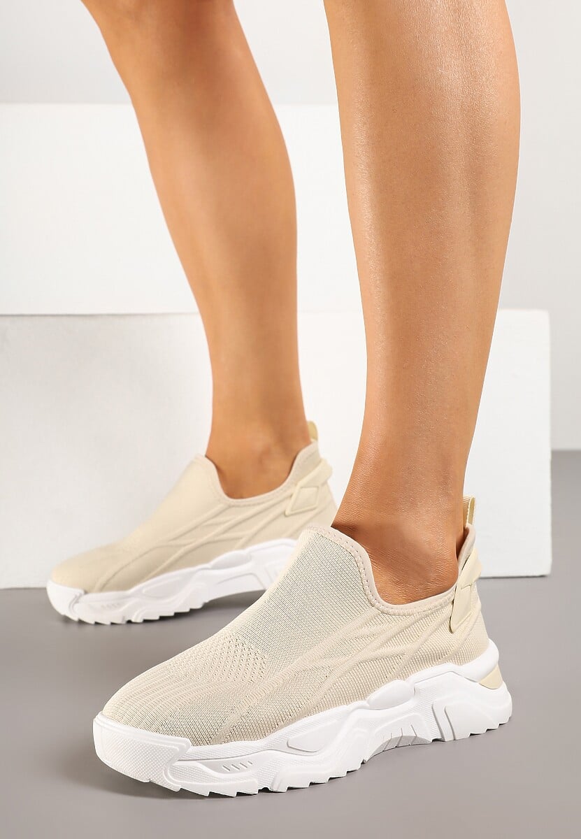 Beżowe Siateczkowe Buty Sportowe Sneakersy Wsuwane Zdobione Tłoczeniami Nusadela