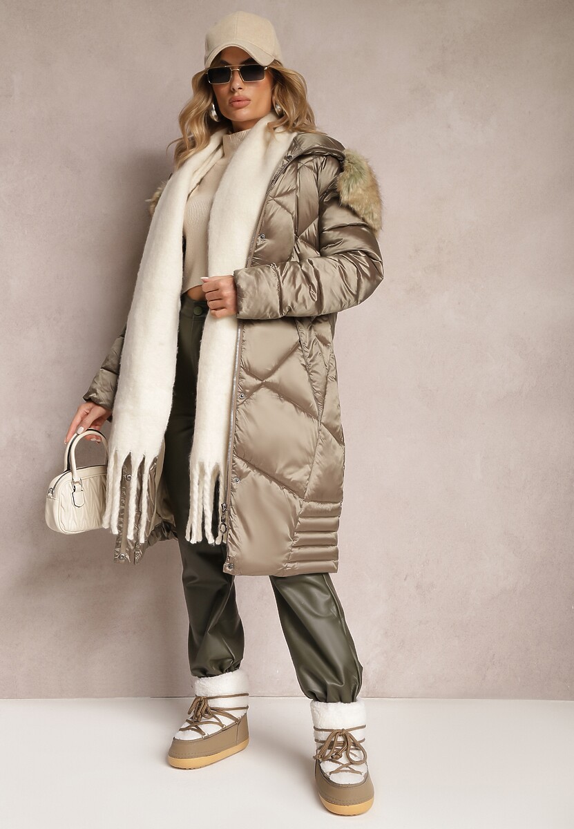 Ciemnobeżowa Pikowana Kurtka za Kolano i Kapturem z Futerkiem Demmia