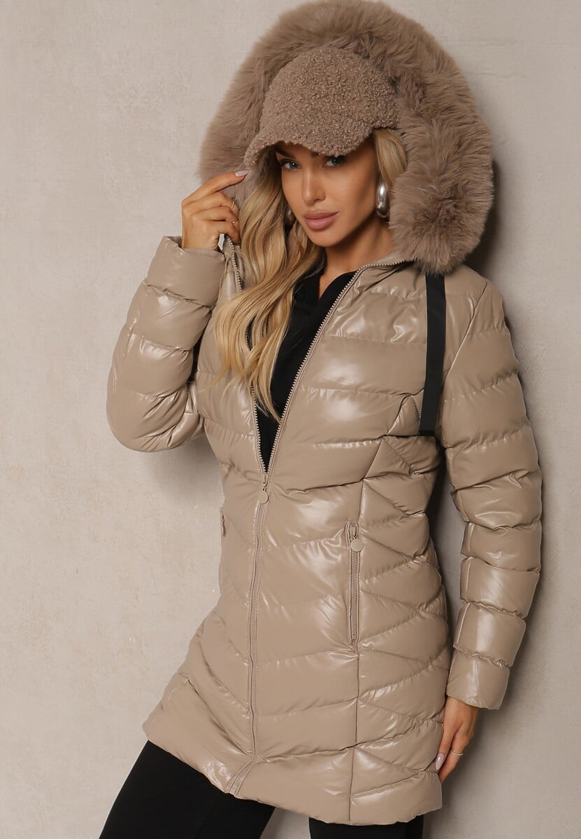 Czarna Kurtka Pikowana  o Długim Kroju Ozdobiona Sznurkami i Odpinanym Futerkiem Lorrina