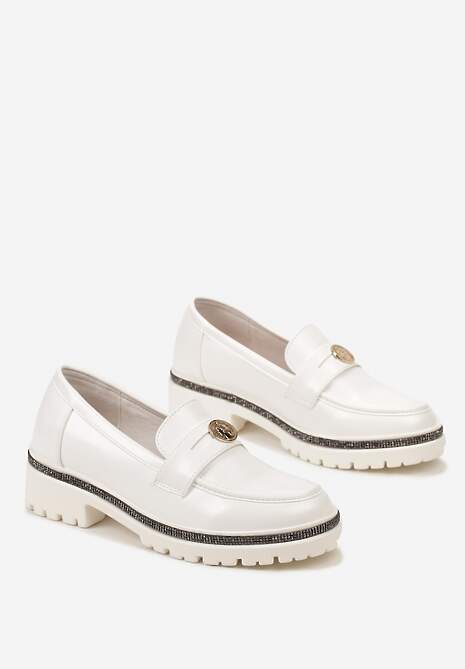 Białe Mokasyny z Cekinami wokół Podeszwy i Złotą Klamrą Elorasia