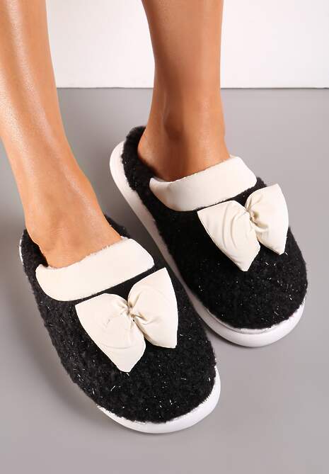 Czarne Kapcie z Futrzanego Kożuszka z Kokardką Hilusa