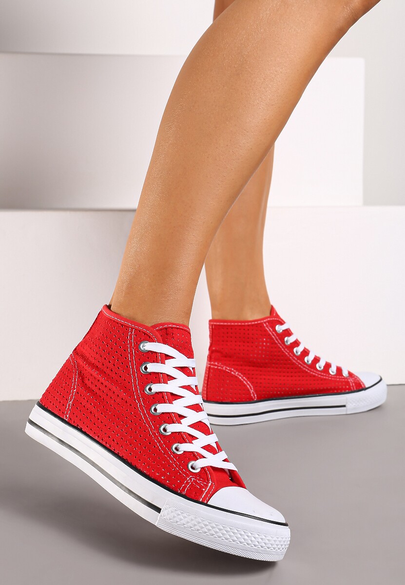 Czerwone Płaskie Trampki z Perforacją Yelagia