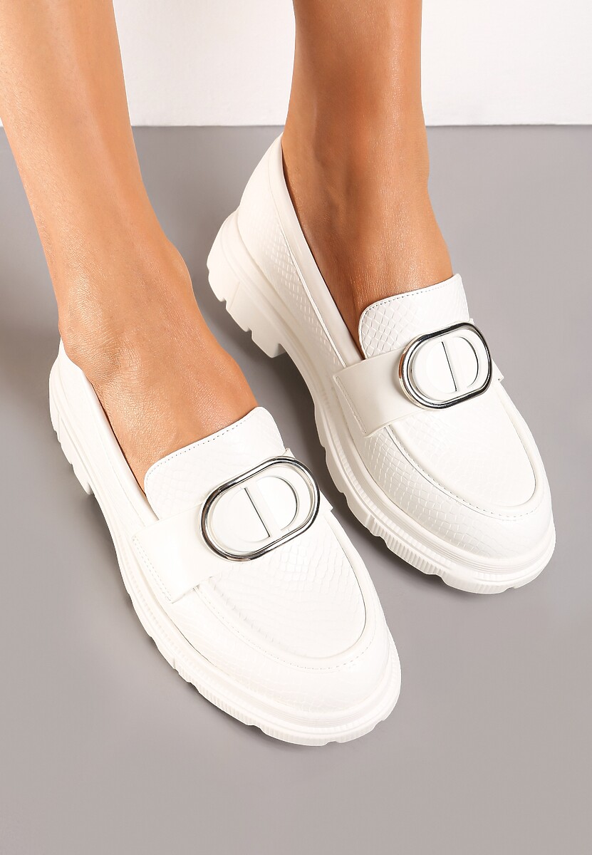 Białe Mokasyny z Metaliczną Aplikacją i Delikatnym Printem Unica