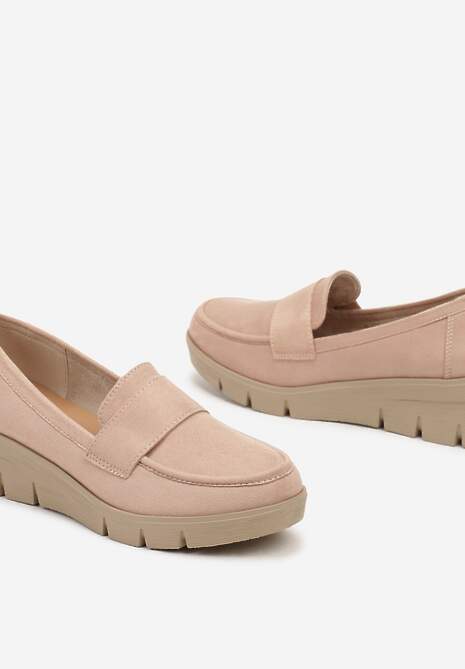 Jasnobeżowe Półbuty Mokasyny na Koturnie z Wkładką ze Skóry Naturalnej Ozdobione Paskiem Zorvia