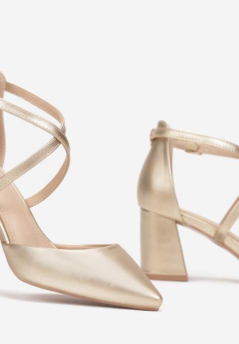 Złote Czółenka Akisiphaeia