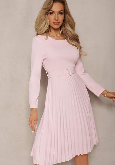 Różowa Plisowana Sukienka Midi z Paskiem w Talii Pailomena