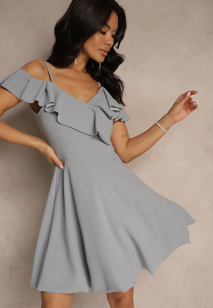 Szara Rozkloszowana Sukienka na Ramiączkach z Falbankami Milauri