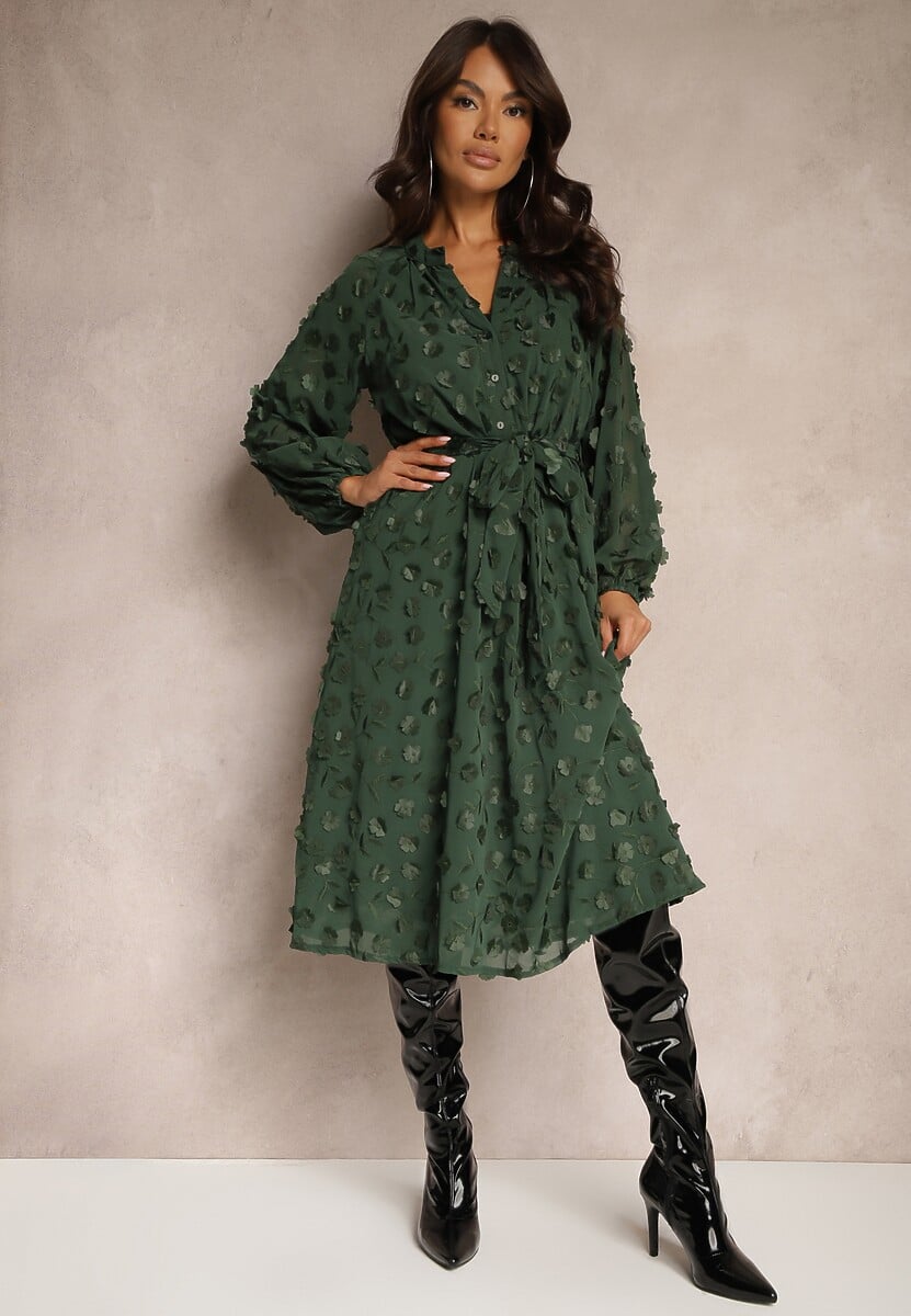 Czarna Sukienka o Trapezowym Kroju z Paskiem Guzikami przy Dekolcie i Aplikacjami 3D Etinlia