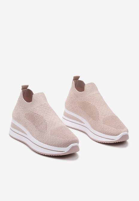 Różowe Buty Sportowe z Elastyczną Lekko Błyszczącą Cholewką Kiranella