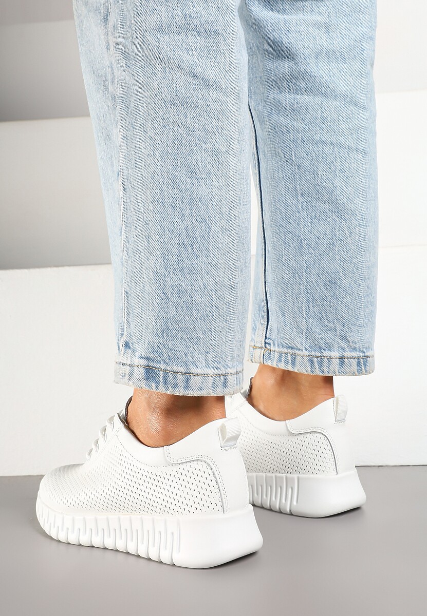 Białe Sneakersy ze Skóry Naturalnej z Perforacją na Tłoczonej Podeszwie Setilora