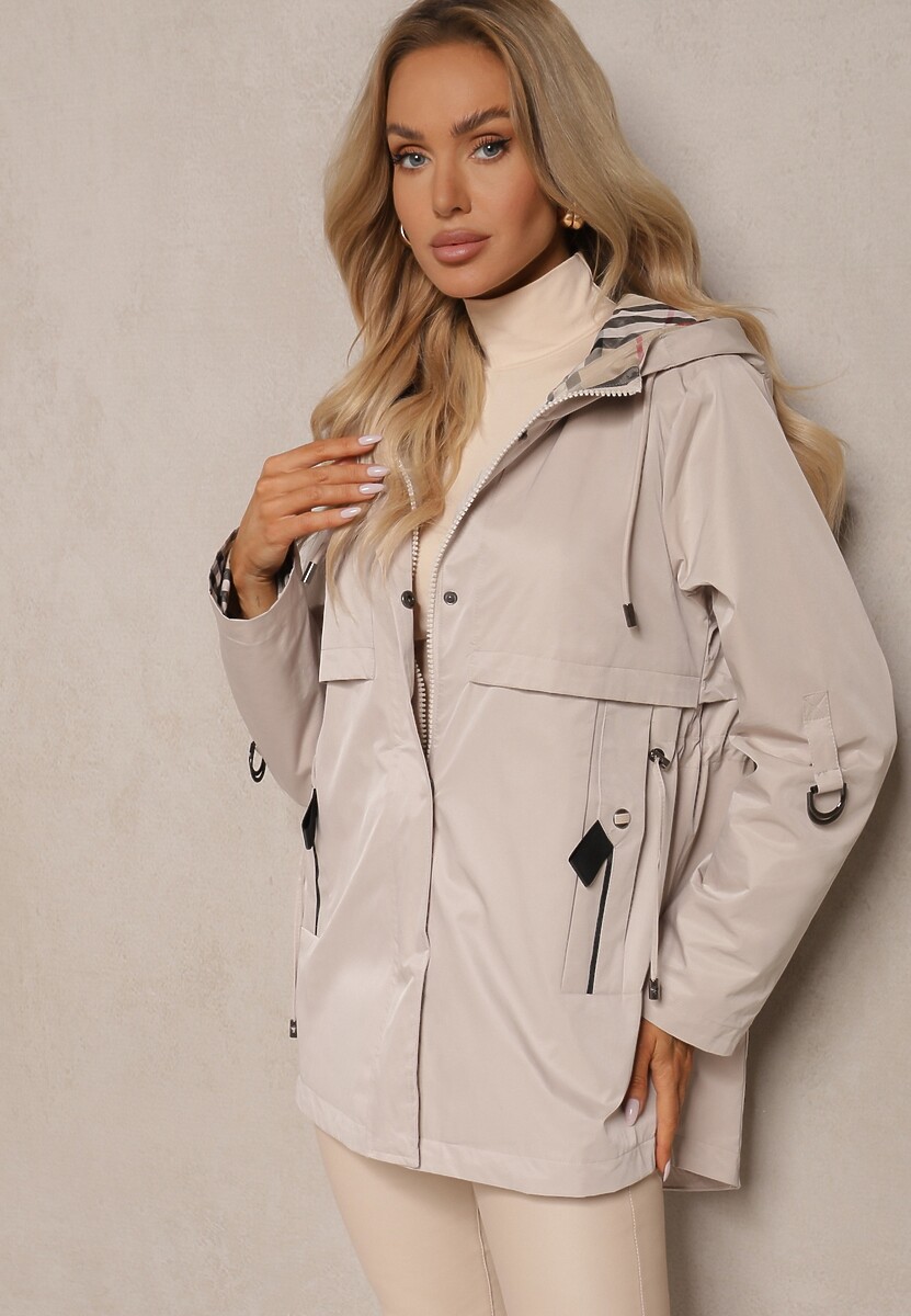 Czarna Kurtka Typu Parka z Troczkami w Talii Kapturem i Kieszeniami Kaivara