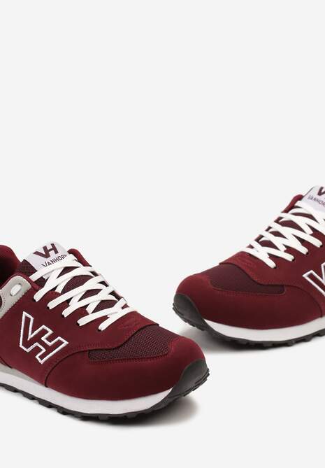 Bordowe Buty Sportowe z Imitacji Zamszu z Naszywką Lysadna