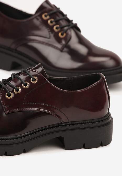 Bordowo-Czerwone Półbuty na Platformie z Tłoczeniem Delmiene