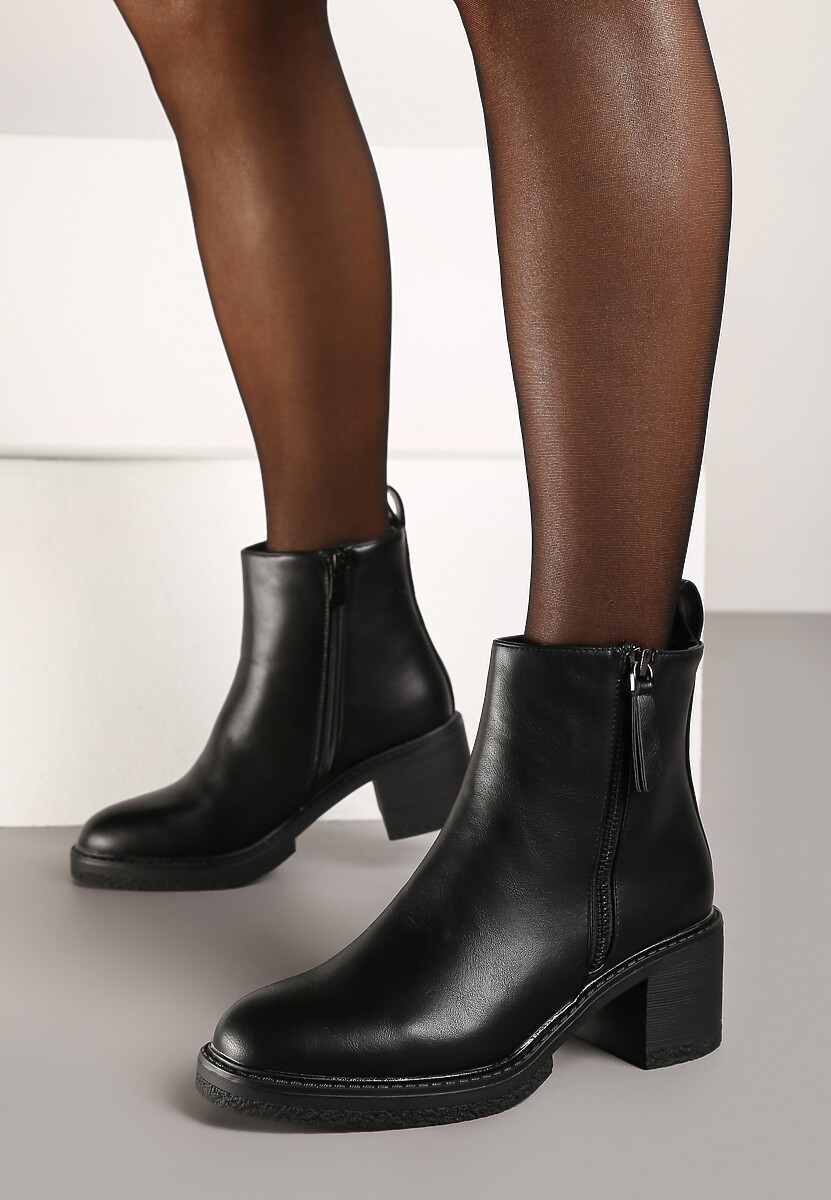 Czarne Botki na Słupku z Suwakiem Nusem