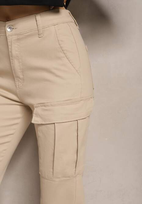 Beżowe Jeansy z Bawełny o Kroju Joggerów z Ozdobnymi Kieszeniami i Gumką w Pasie Unicella