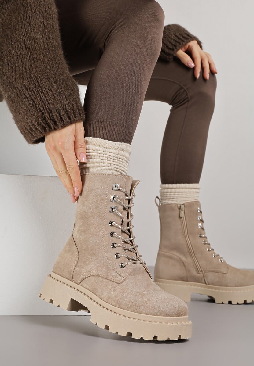 Ciemnobeżowe Botki Workery na Płaskiej Podeszwie Wykończone Cyrkoniami Lerissna