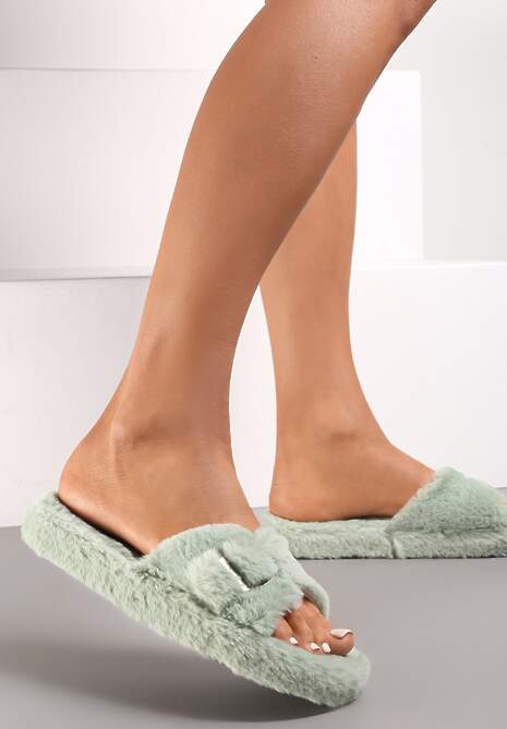 Zielone Kapcie Futrzane ze Sprzączką Nasch