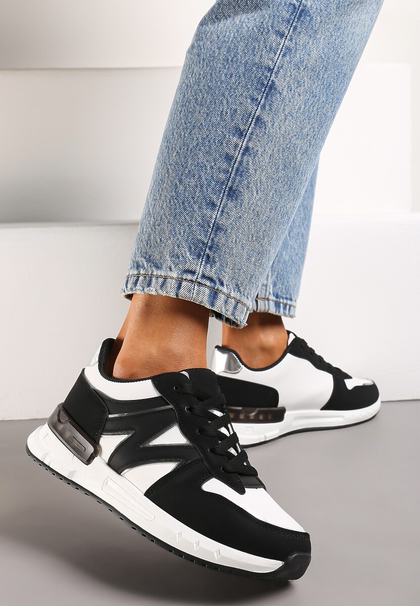 Czarno-Białe Płaskie Sneakersy ze Sznurowaniem z Metalicznymi Wstawkami Remarie