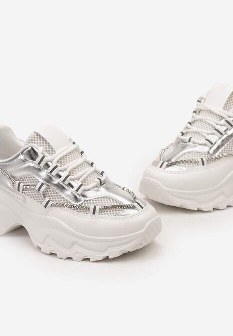 Biało-Srebrne Sneakersy z Metalicznymi Wstawkami na Niskiej Platformie z Ozdobnym Sznurkiem Oiriema