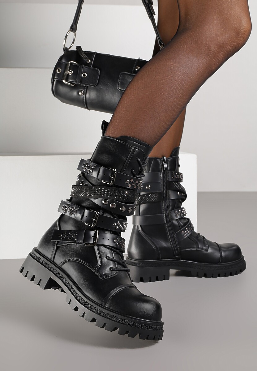 Czarne Rockowe Botki Workery Zdobione Nitami i Sprzączkami Zarumia