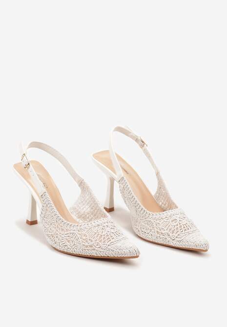Białe Sandały na Niskiej Szpilce z Ażurowym Wykończeniem i Regulowanym Paskiem Ewianessa