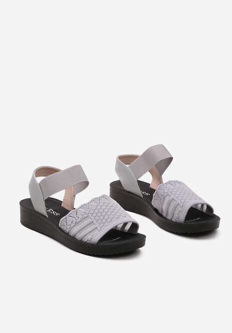 Jasnoszare Wsuwane Sandały z Ażurowym Zdobieniem na Pasku Xullans